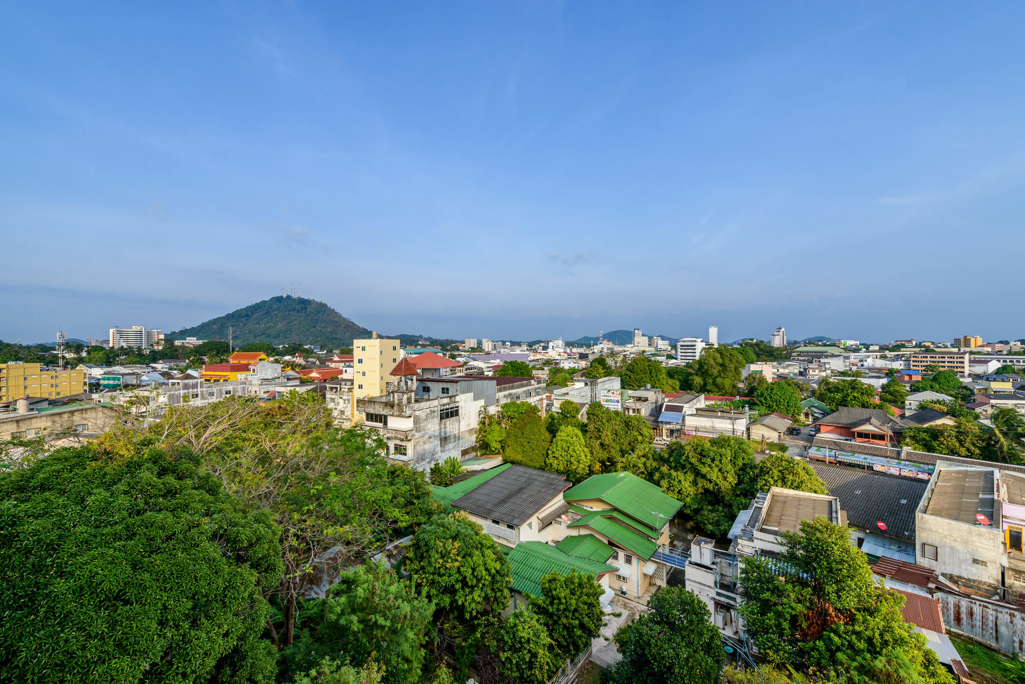 The Topaz Residence Phuket Town Экстерьер фото