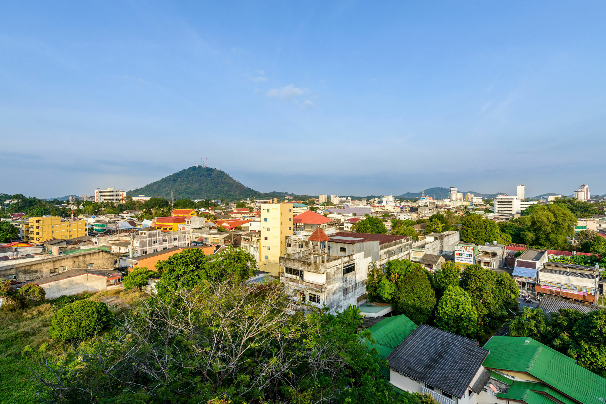 The Topaz Residence Phuket Town Экстерьер фото